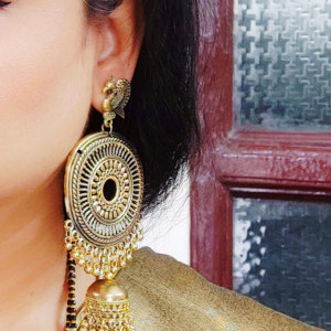 Golden color Women's Long Golden Oxidized Earring