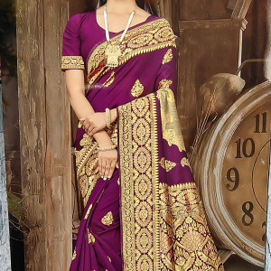 Purple color New Pallu Pattern Latest Design Silk Saree