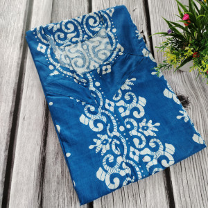 Blue color Nightwear - New Batik Print Cotton Nighty for Ladies