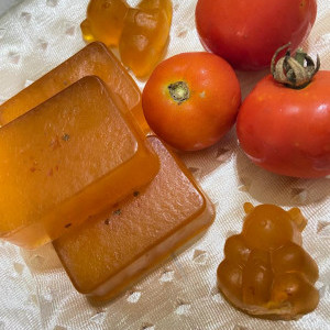 Tomato color Fresh Tomato Pulp Soap Bar